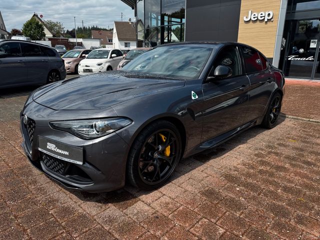 Alfa Romeo Giulia Quadrifoglio 510PS 1.HAND NAVI KAMERA