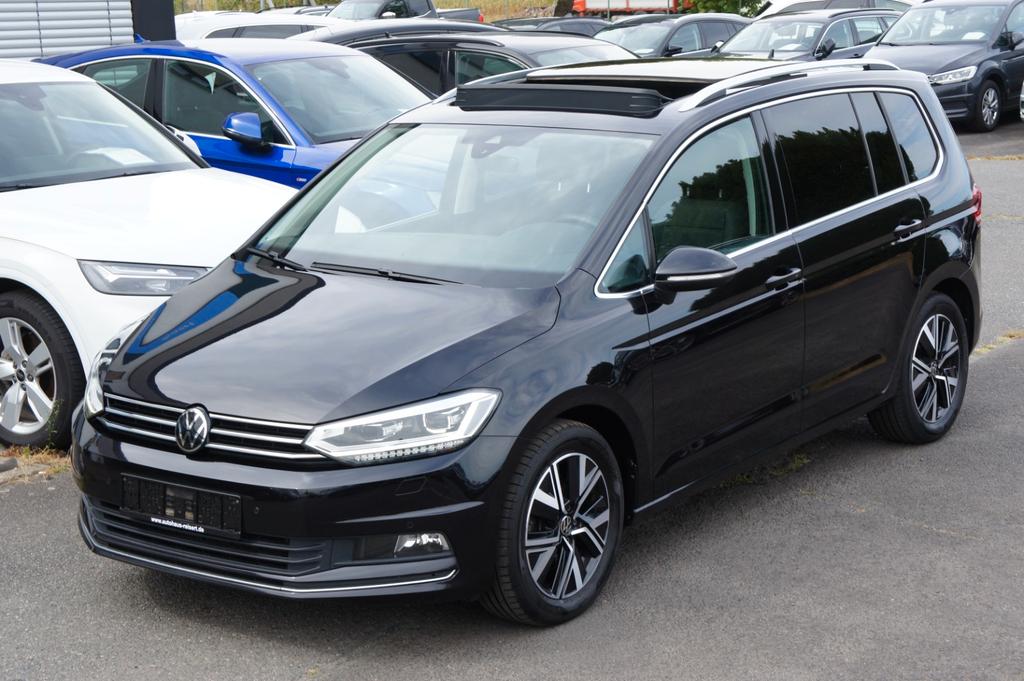 Volkswagen Touran Highline ACCAHKPANOSTDHZGKAMMASSAGE 2024