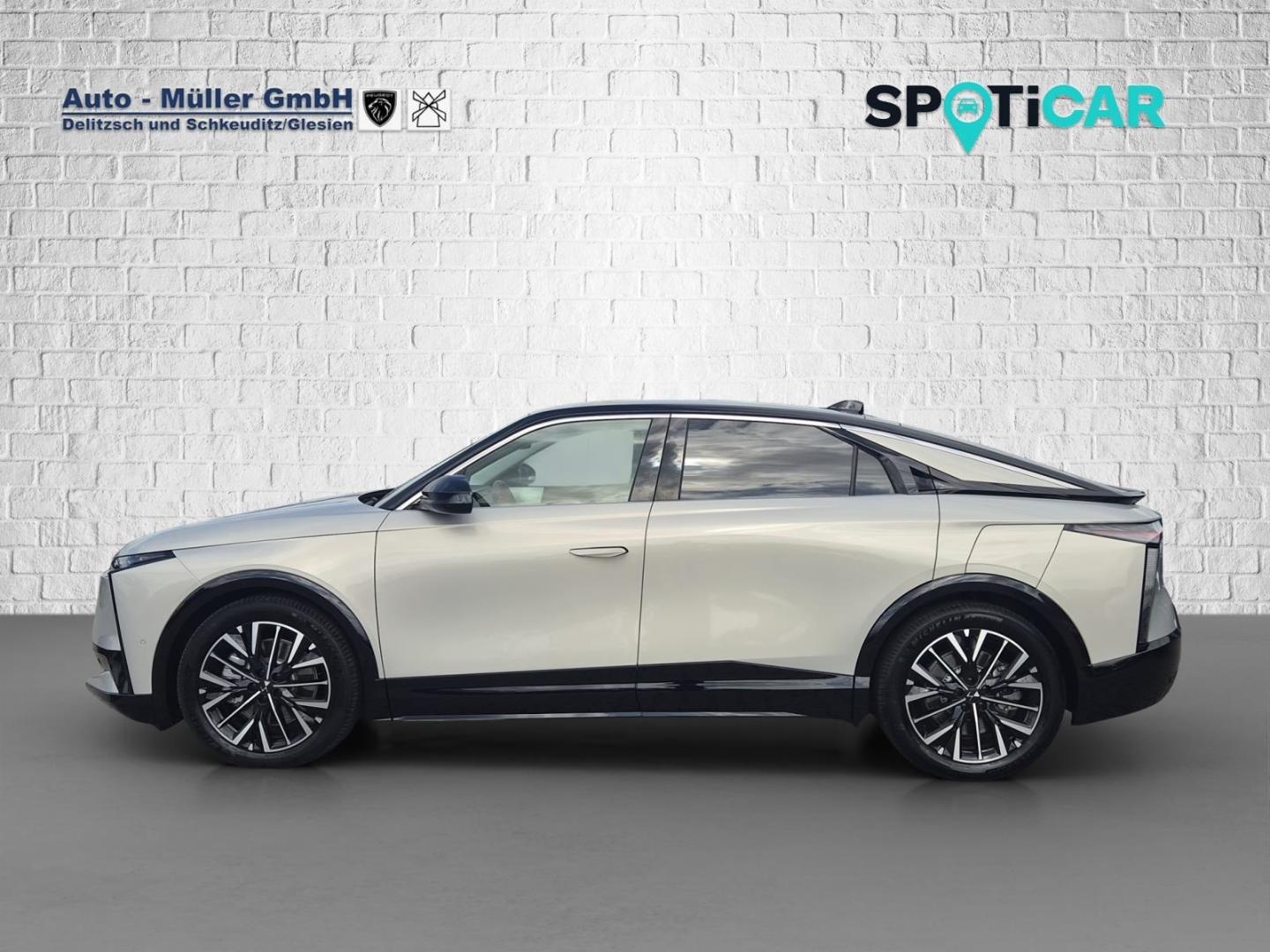 DS Automobiles No8 Etoile FWD 230PS LEDER/ACC/NAVI/Glasdach/LED
