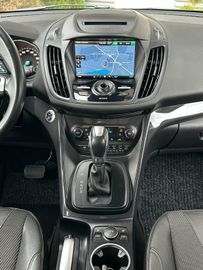Ford Kuga - 10