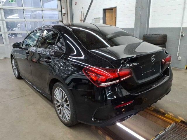 Mercedes-Benz A 250e Limo AMG Line KAM*WIDE*LED*AMBIENTE*U-FRE imagem 2