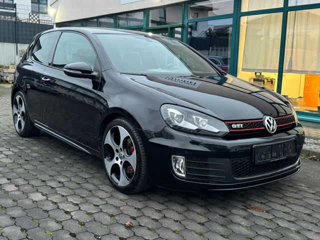 Volkswagen Golf GTI 2.0 TSI DSG NAVI+SHZ+BI-XENON+PDC+TEMPO