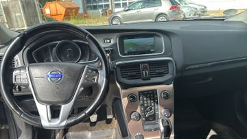 Volvo V40 Cross Country - 11