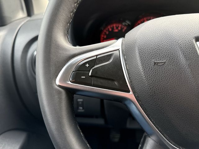 Lodgy Stepway 1.3 TCE KAT *Navi/7-Sitzer/PDC/SHZ