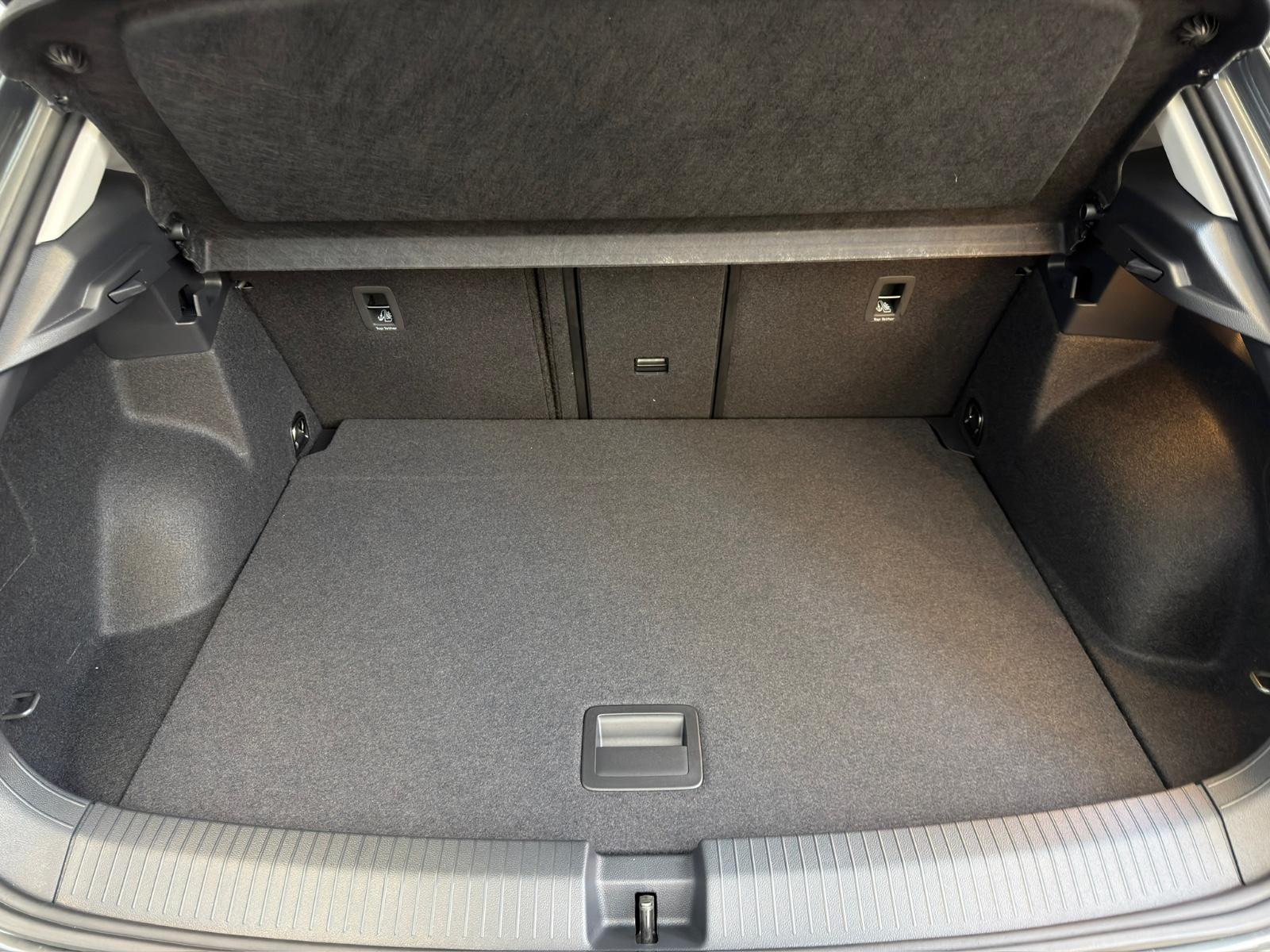 Volkswagen T-Roc Life 1.5l TSI #DSG#SHZ#AHK#ACC#LED#KEYLESS
