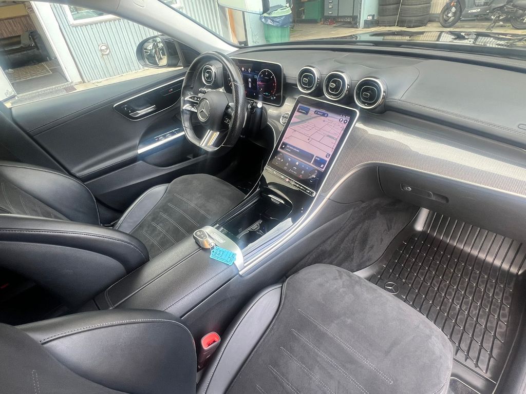 Mercedes-Benz C 220 d 4MATIC T*AMG Paket*Navi*LED*R-Cam