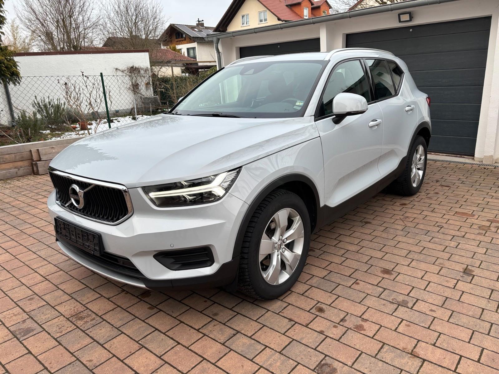 Volvo XC 40 XC40 Momentum 2WD