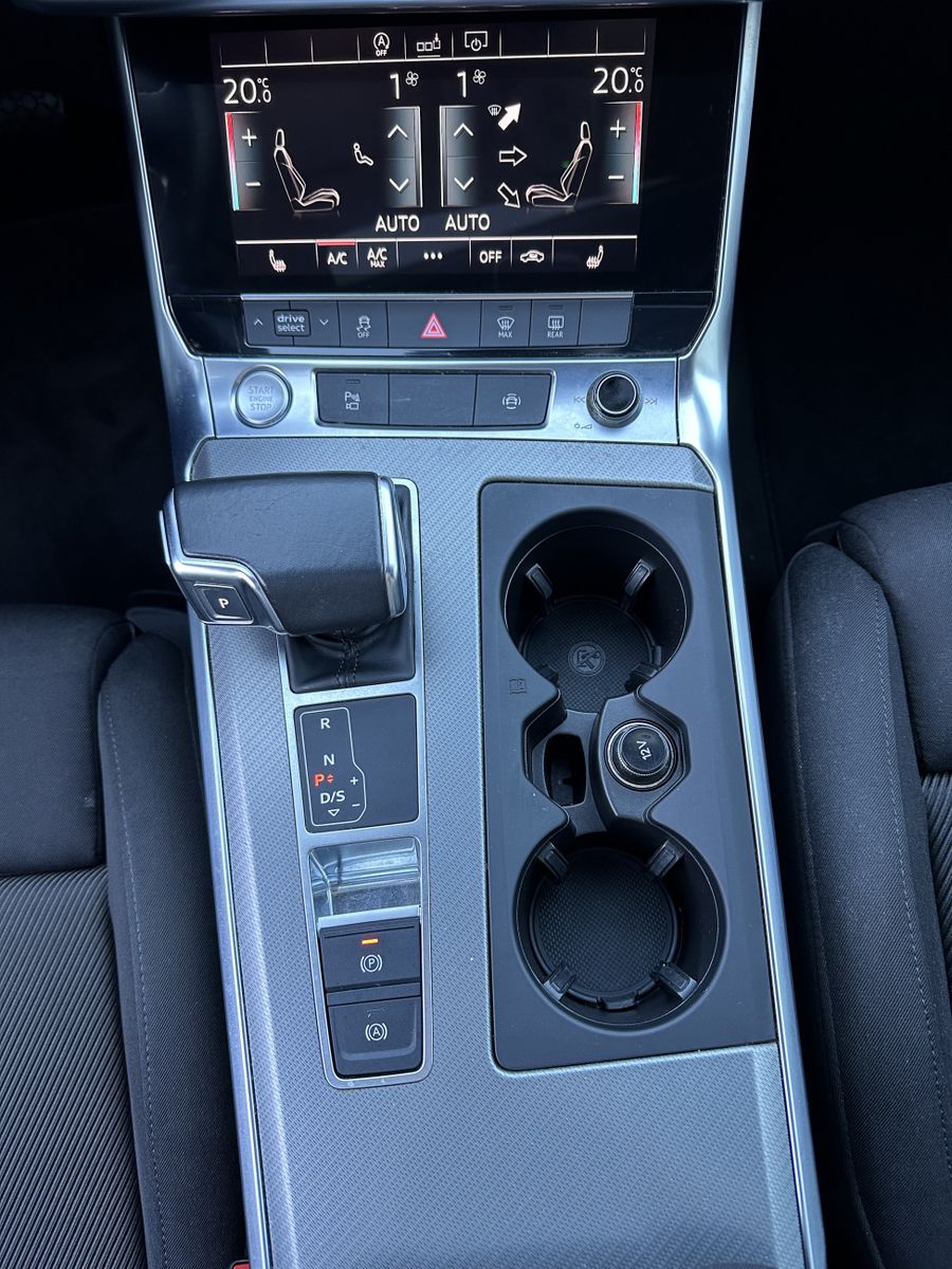 Fahrzeugabbildung Audi A6 Avant 40 TDI Qu Sport NAV+LED+AHK+KAMERA+PANO