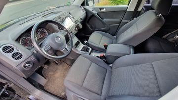 Volkswagen Tiguan - 12