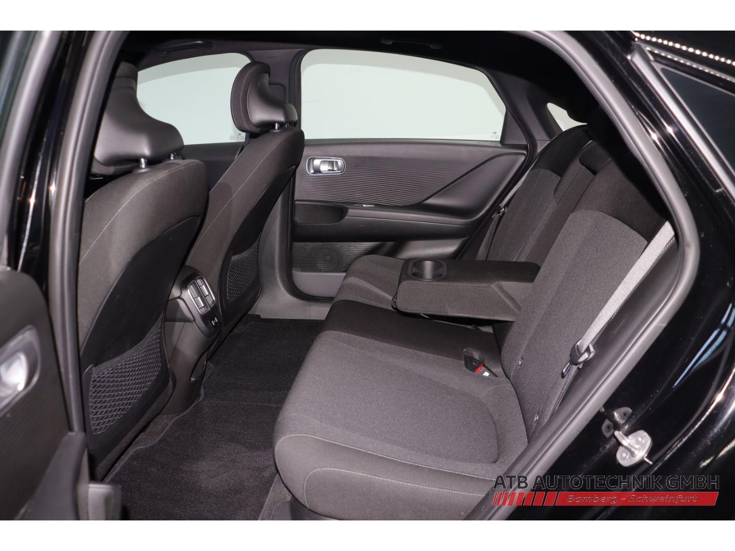 Fahrzeugabbildung Hyundai IONIQ 6 DYNAMIQ 53kWh 97,3% SOH Navi Digitales C