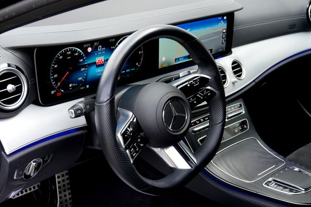 MERCEDES-BENZ E 220d *AMG LINE* GARANTIE*