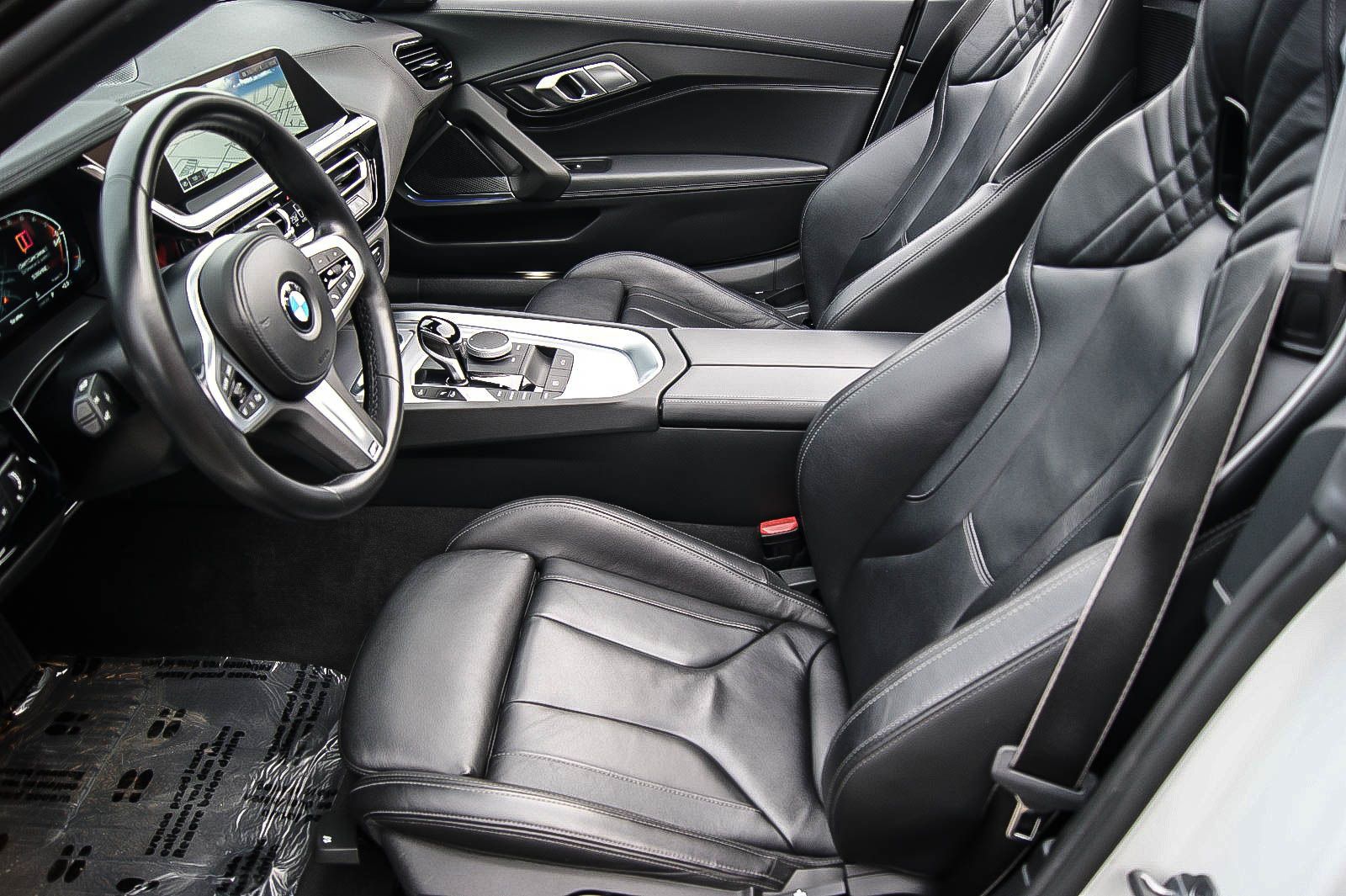 Fahrzeugabbildung BMW Z4 Roadster sDrive 20 i Sport Line LEDER KEYLESS