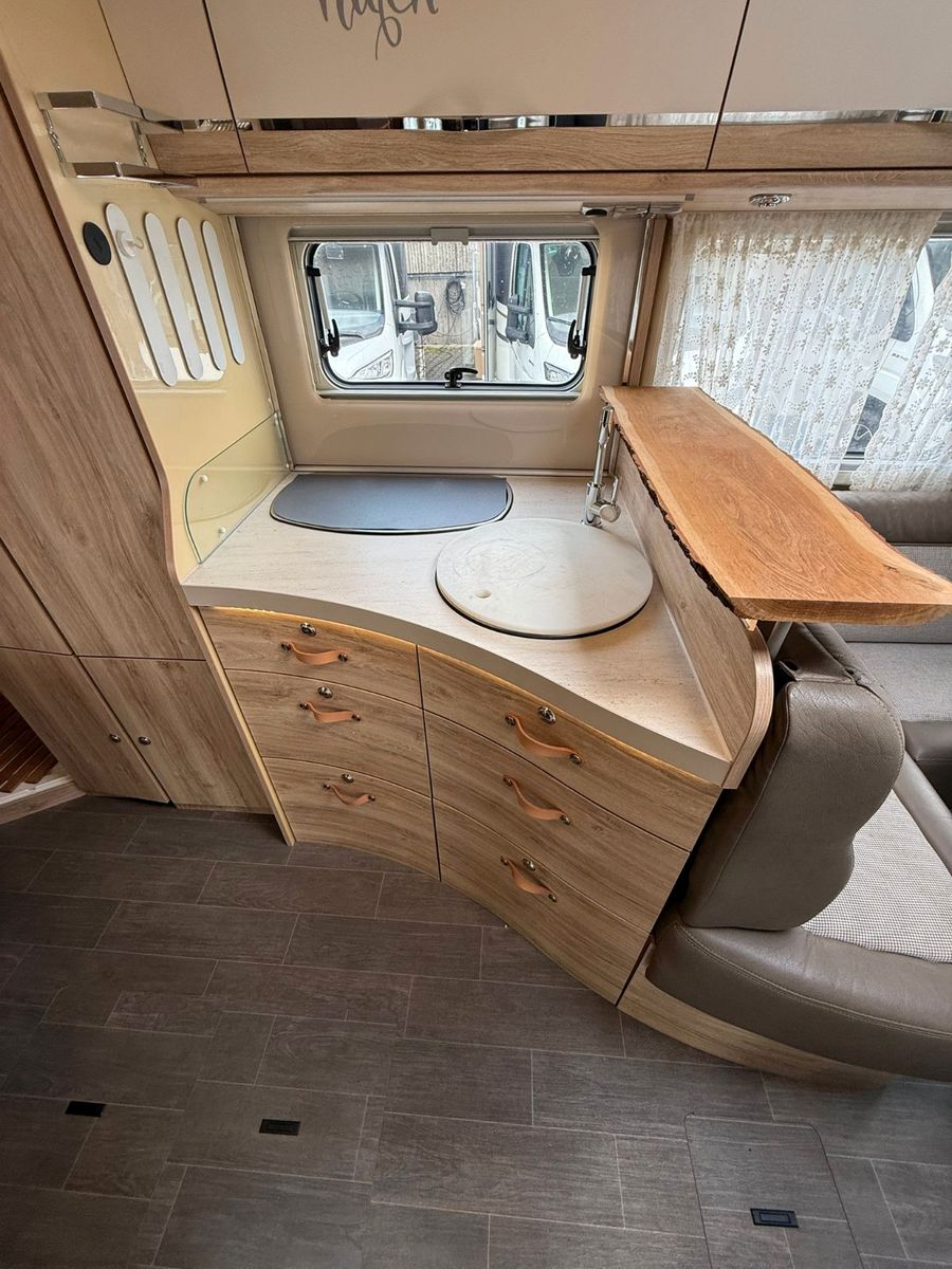 Fahrzeugabbildung Eura Mobil Integra Line 675 SB *Jung gebrauchter*