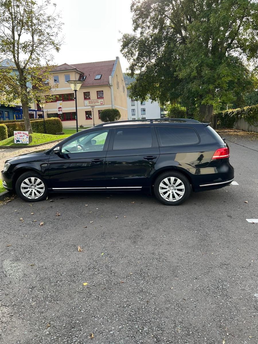 Volkswagen Passat 2011 — photo 7