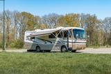 Monaco Knight 32ft Cummins Diesel - Monaco Wohnmobil oder -wagen