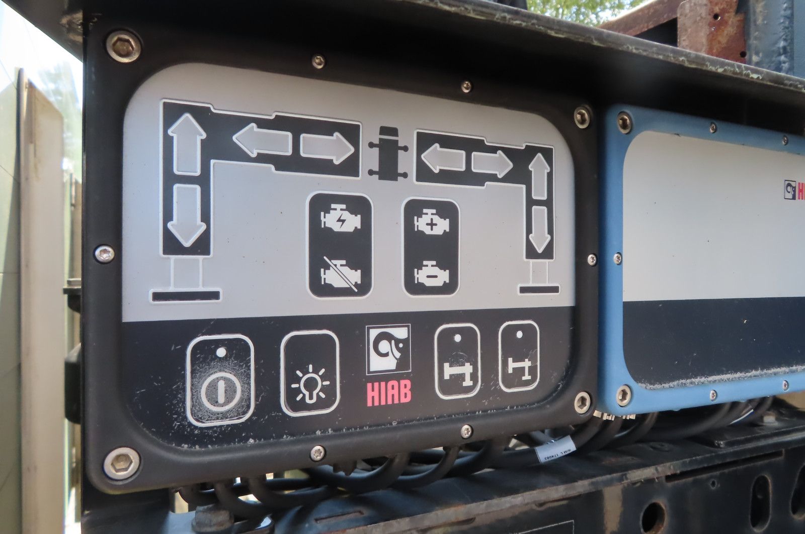 Fahrzeugabbildung MAN TGX 26.500 6x2 - Baustoff - HIAB Kran