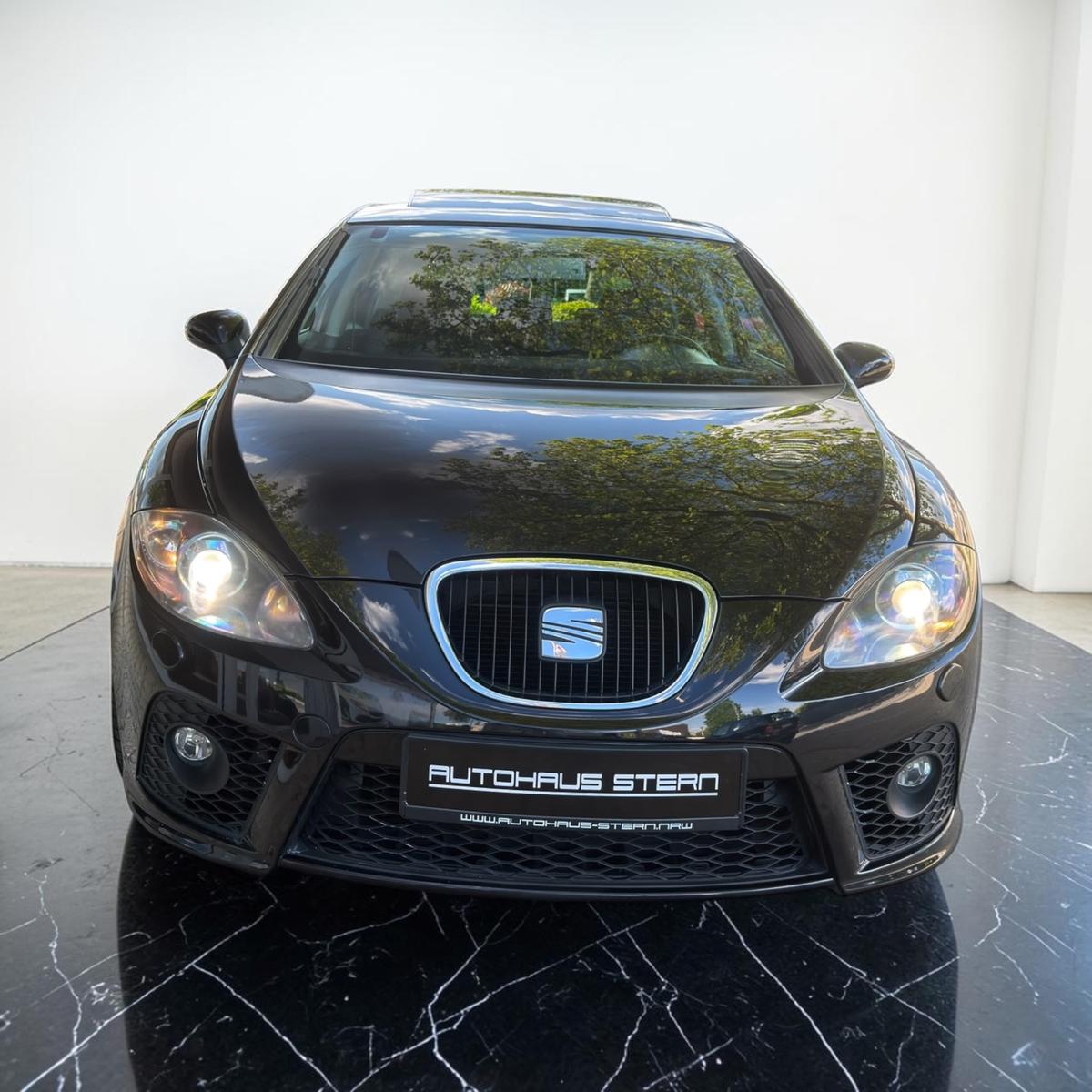 Seat LEON*CUPRA*BI-XENON*SCHIEBEDACH*DSG*NAVI*SHZ