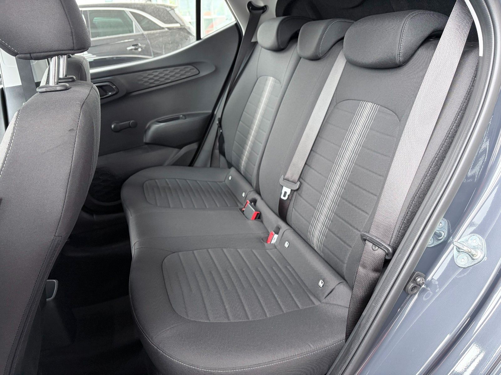 Fahrzeugabbildung Hyundai i10 Trend MY25 63PS Navi/SHZ/Allwetter!