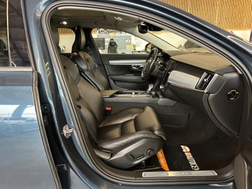 Volvo V90 Kombi Momentum *LED*AndroidAutoAppleCarPlay
