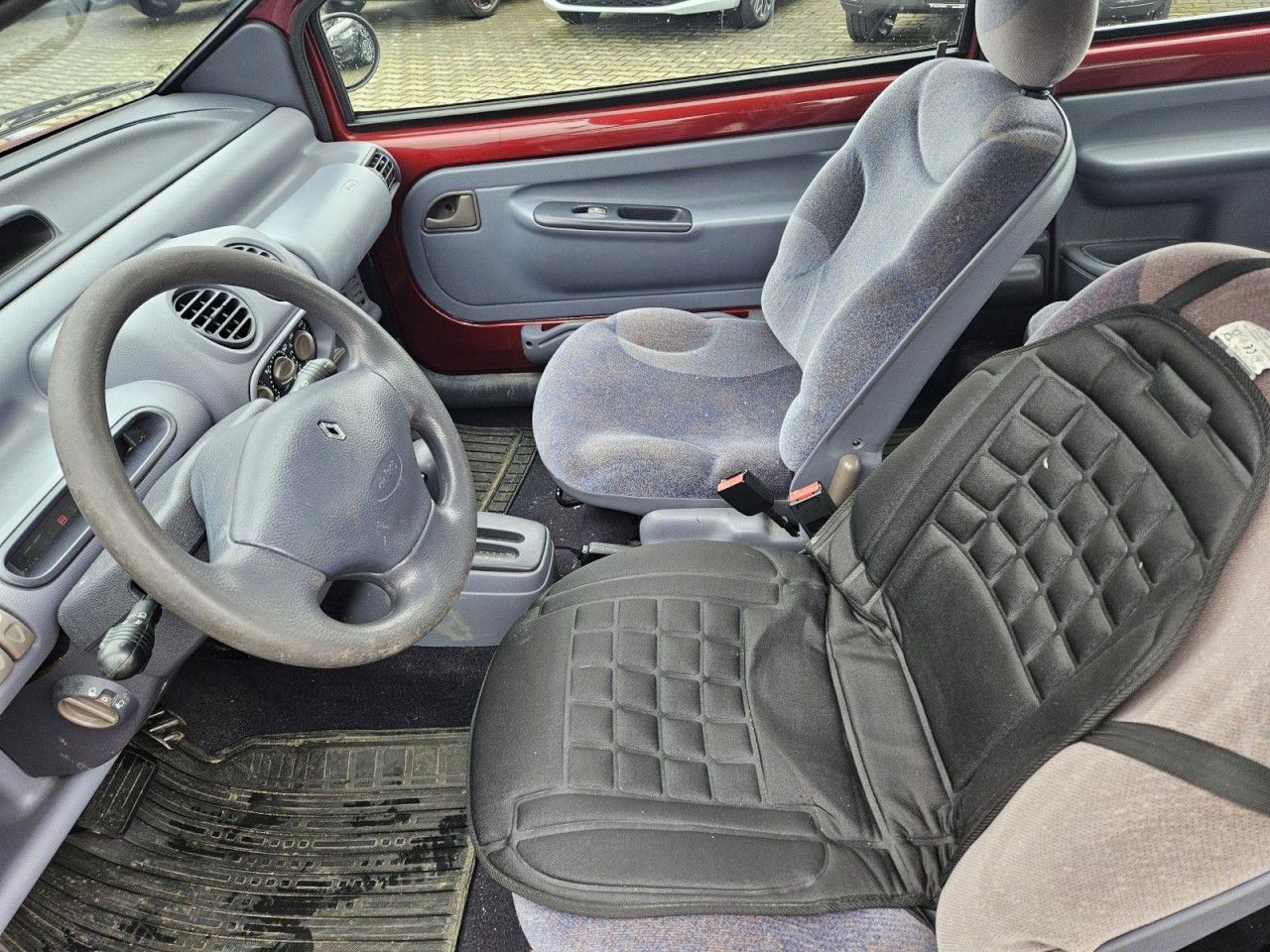 Fahrzeugabbildung Renault Twingo Automatik Verkauf nur an Händler Gewerbe!