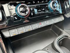 Fahrzeugabbildung GMC Sierra 1500 AT4 6.2L V8 LED ACC HUD AHK 360°