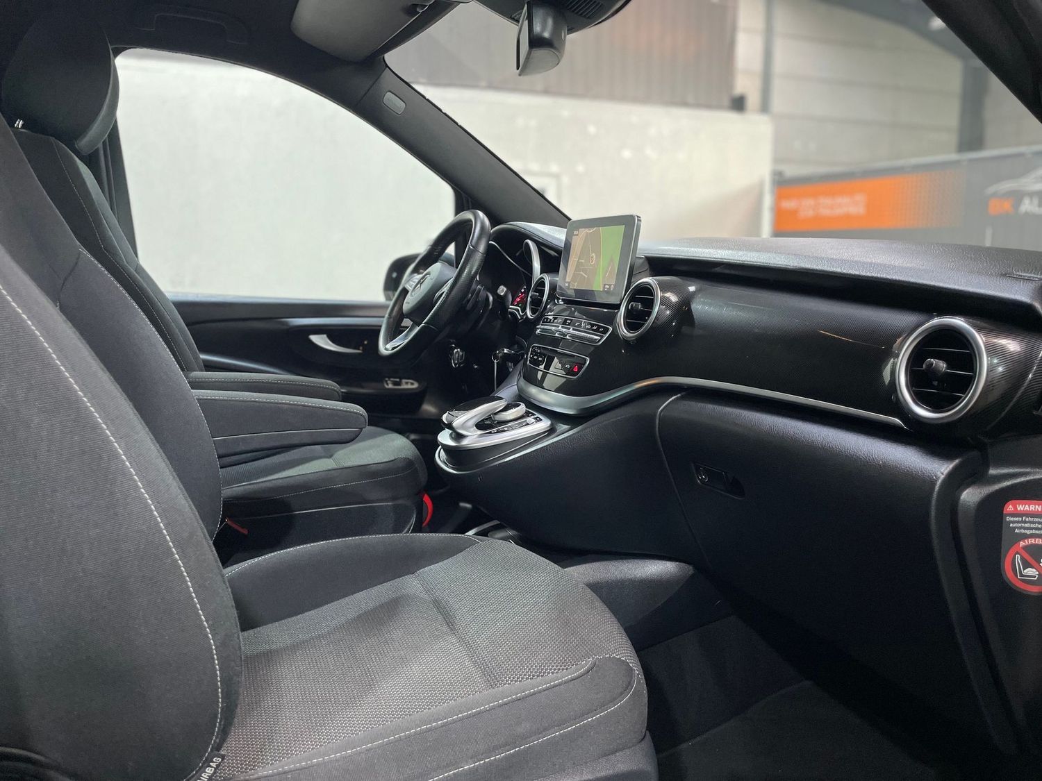 Fahrzeugabbildung Mercedes-Benz V 250 EDITION 4MATIC lang #LED#Pano#2x e-Türen