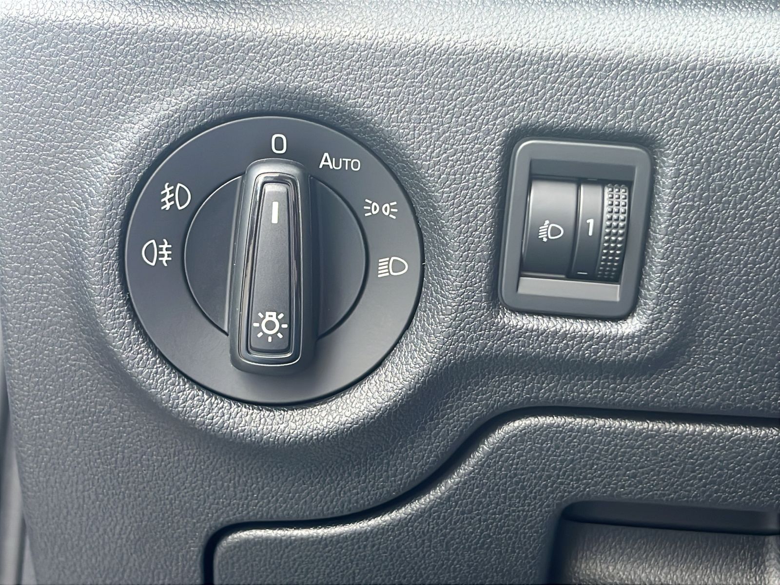 Fahrzeugabbildung SKODA Fabia SmartLink*PDC*LED*ALU*Klima*ViCo*u.v.m.**