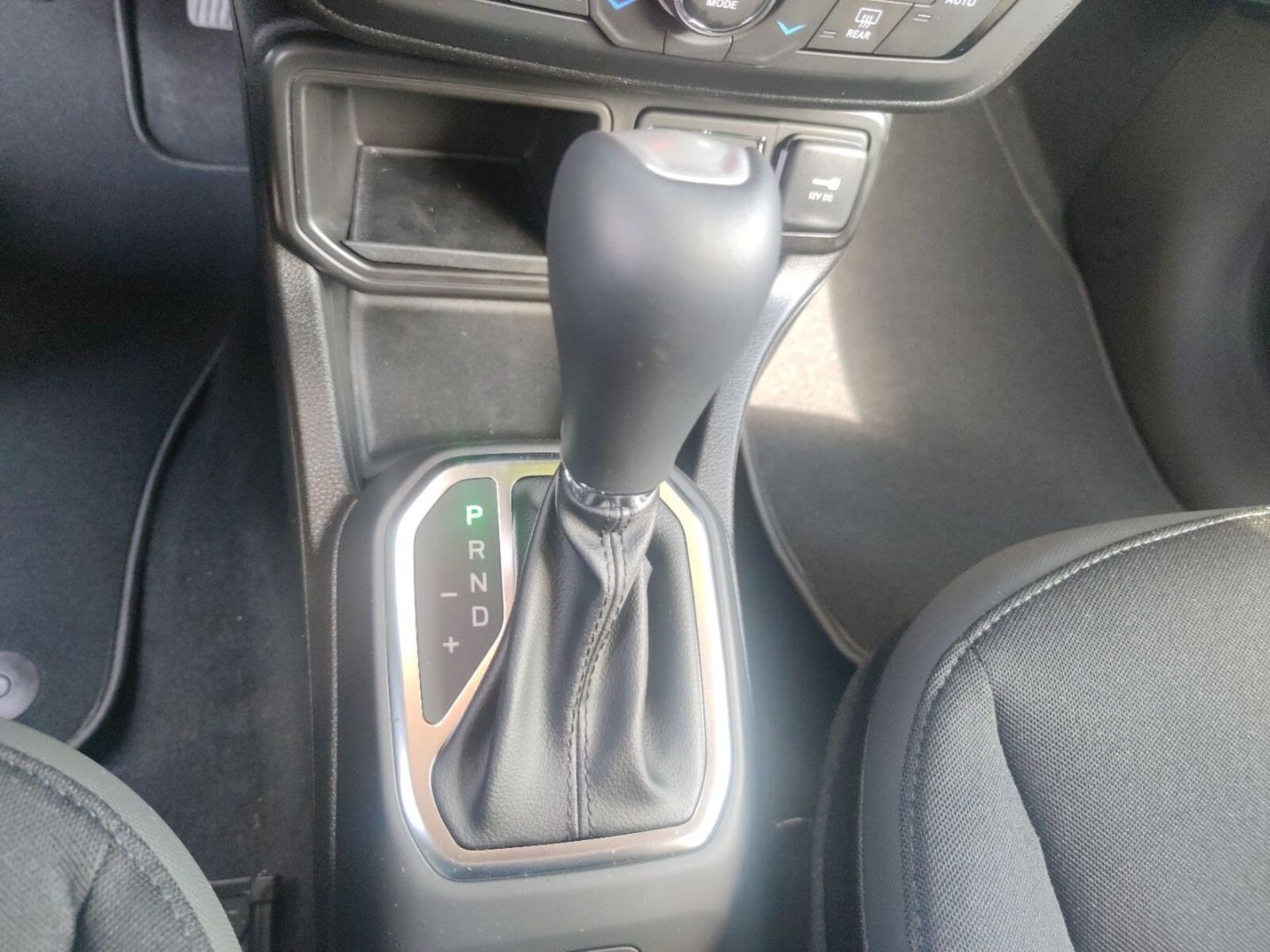 Fahrzeugabbildung Jeep Renegade 1.5 MHEV Limited+NAVI Komfort+ LED Pake