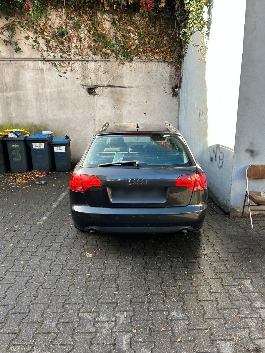 Audi A4 2006 — engine 179 HP (132kW)