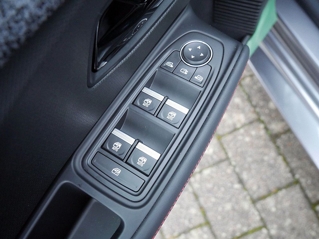 Fahrzeugabbildung Renault Clio Techno Full Hybrid E-Tech 160