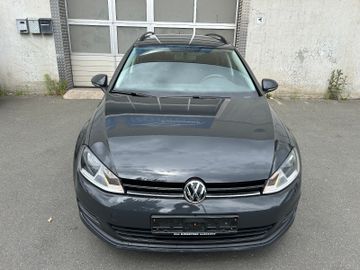 Volkswagen Golf - 2