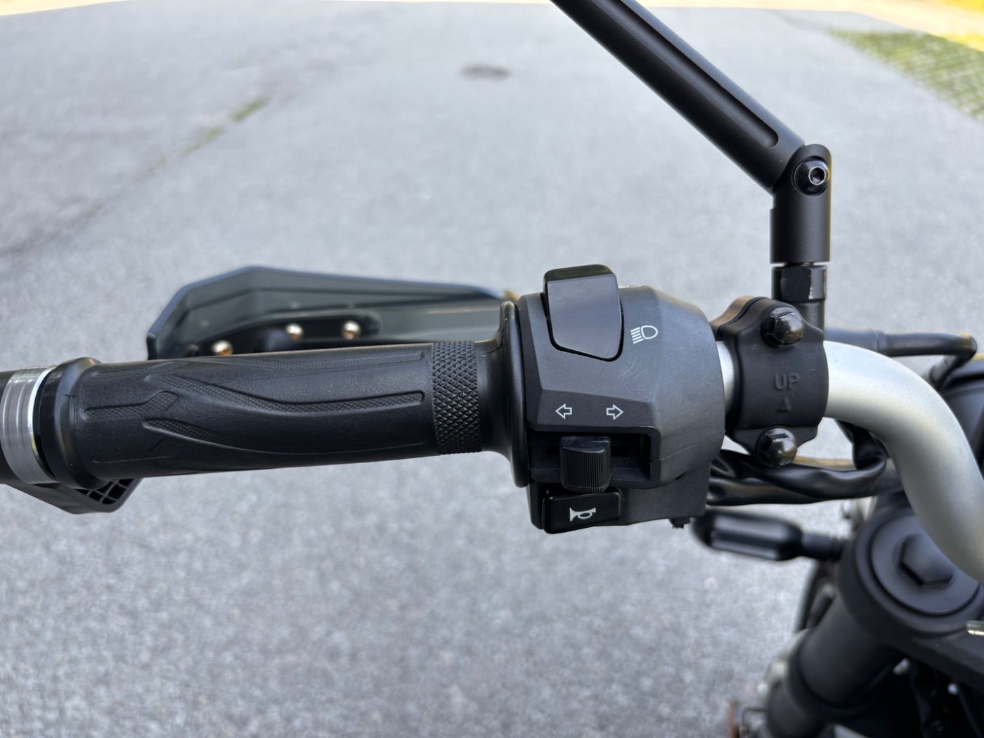 Fahrzeugabbildung VOGE LX300