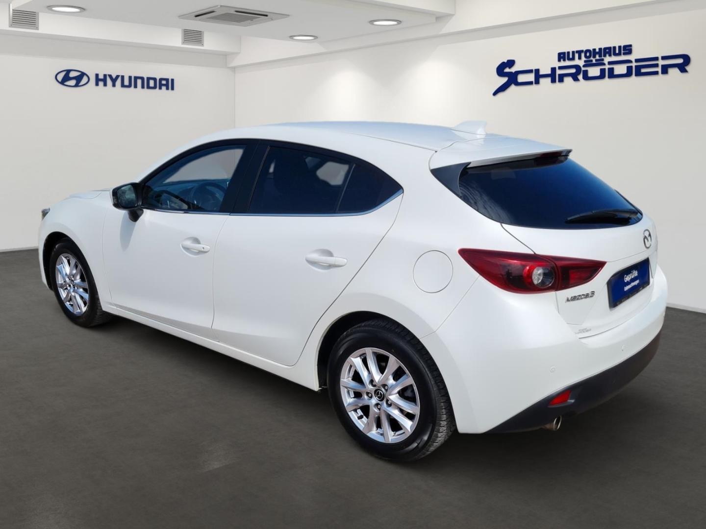 Mazda 3 Center-Line er 2.0  LED-Tagfahrlicht