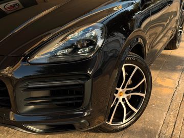Porsche Cayenne - 8