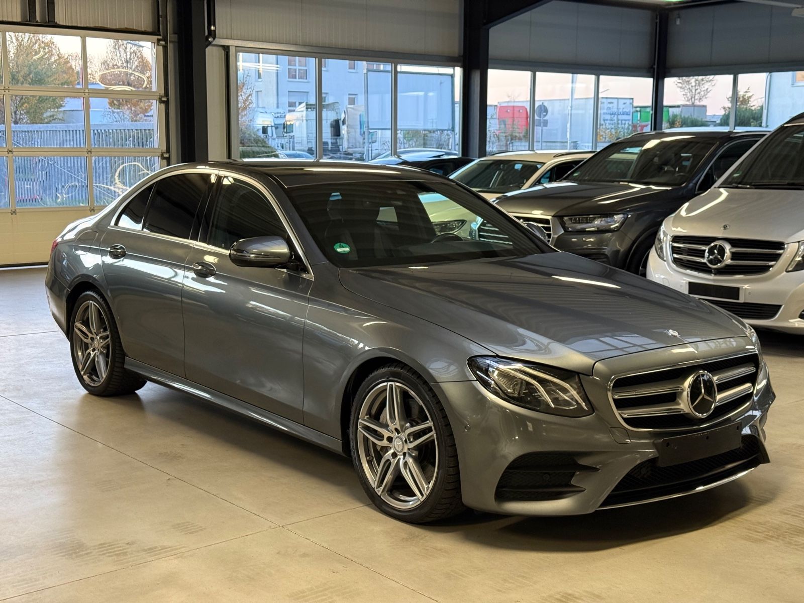 MERCEDES-BENZ E 350 d AMG*9G Tronic*EURO6*Distronic*1Hand*TOP*