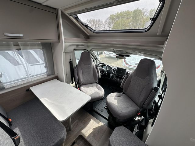 Carado T 338 PRO+8-AUTOMATIKNAVKAMTVSATACCSOLAR