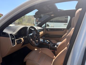 Porsche Cayenne - 5