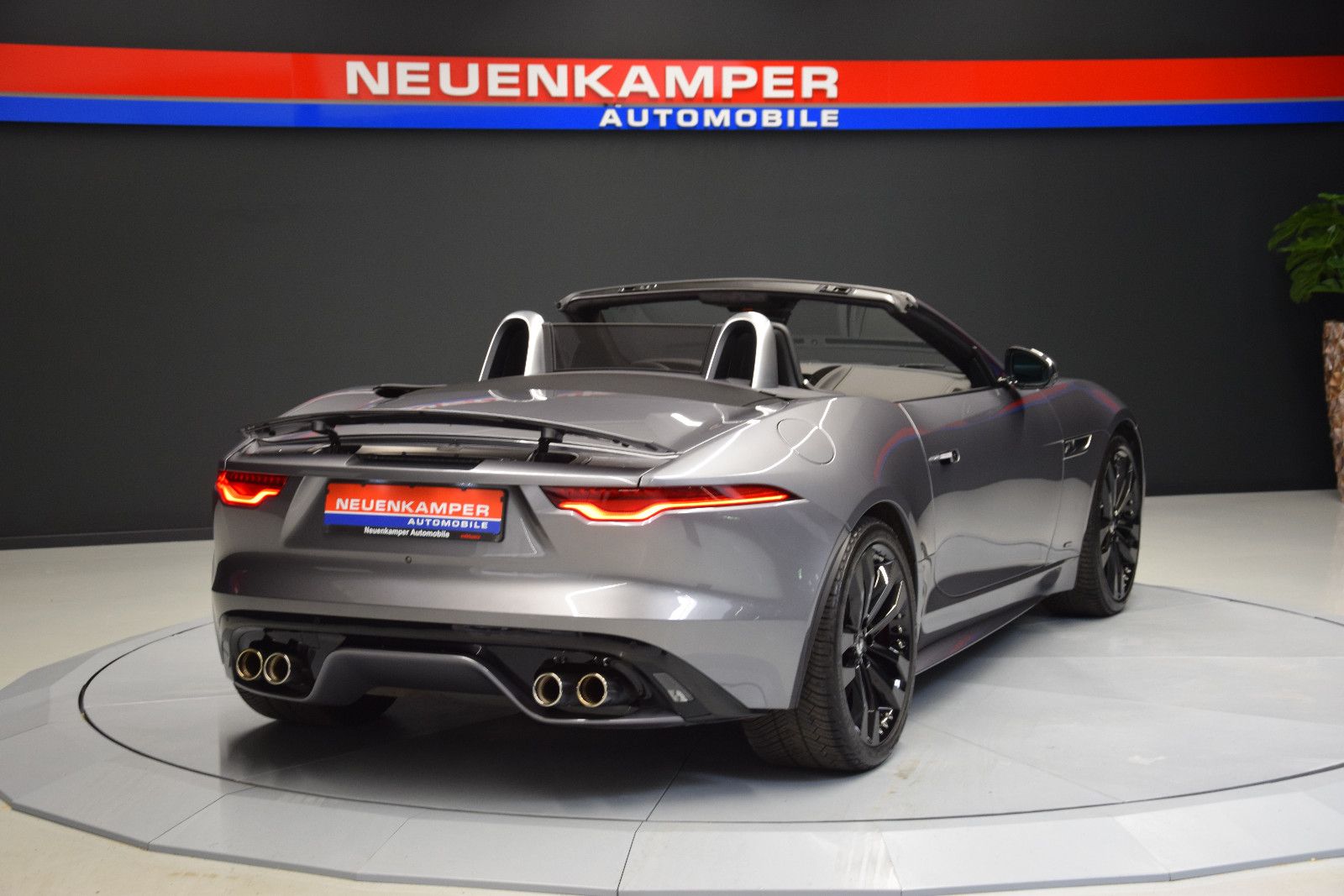 Fahrzeugabbildung Jaguar F-Type Cabrio R-Dynamic Memory Vollleder S-AGA