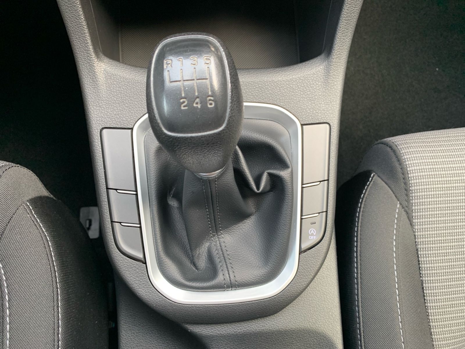 Fahrzeugabbildung Hyundai i30 1.4 Select 1 Hd 8xbereift
