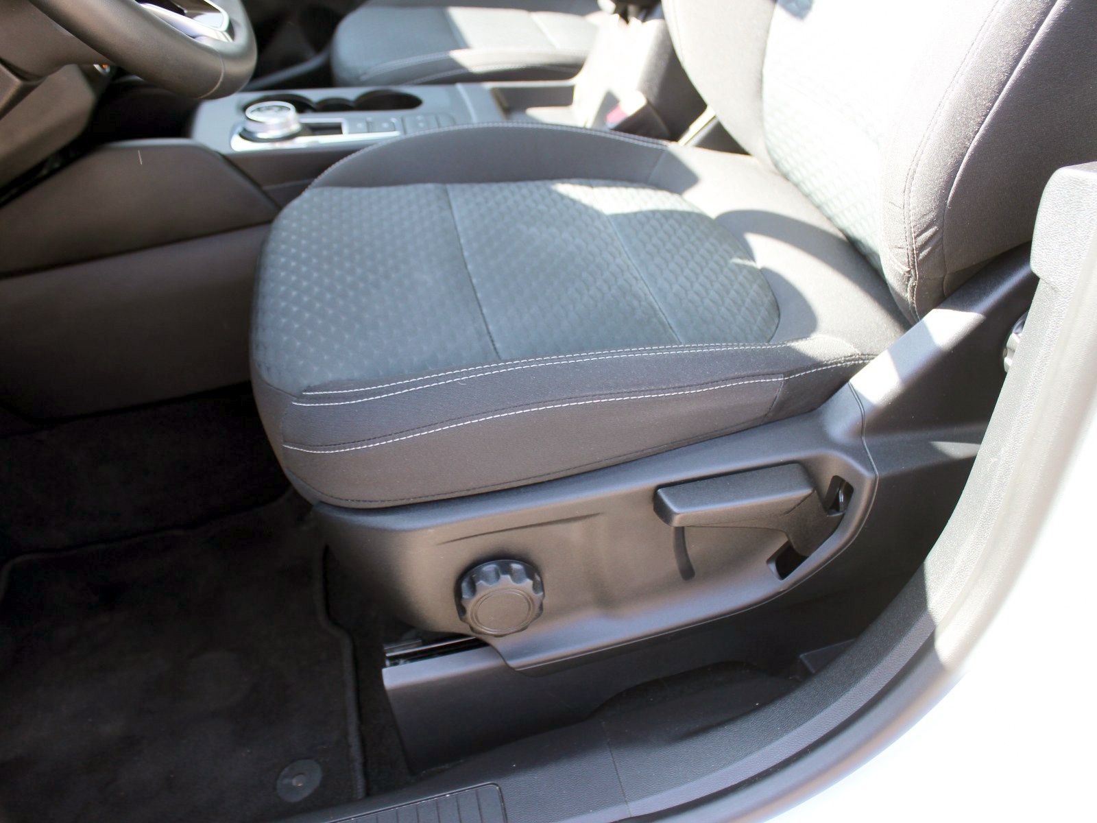 Fahrzeugabbildung Ford Kuga Plug-In Hybrid Cool & Connect 2,5 Duratec