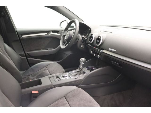 Fahrzeugabbildung Audi A3 Sportback 35 TFSI Sport S-Line