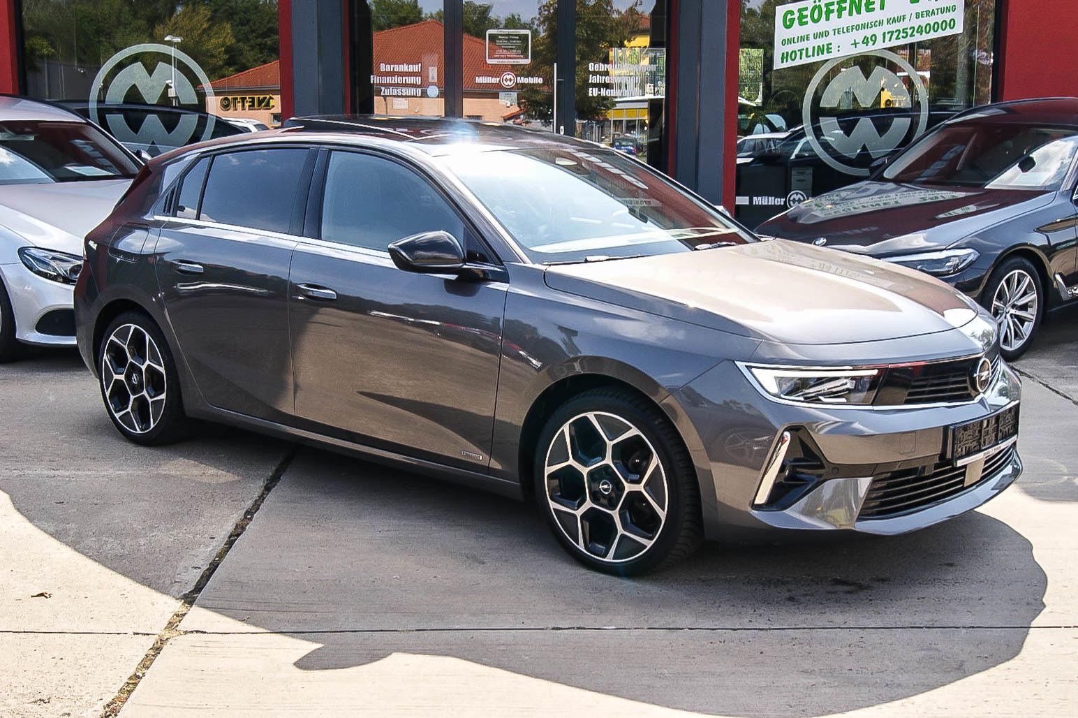 Fahrzeugabbildung Opel Astra L 1.5 Diesel ULTIMATE Aut HEADUP ANHZV LED