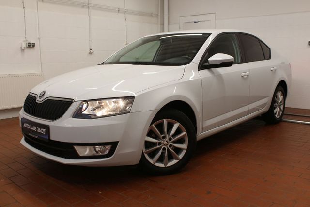 Skoda Octavia 1.6 TDI Active Tempomat CarPlay Navi