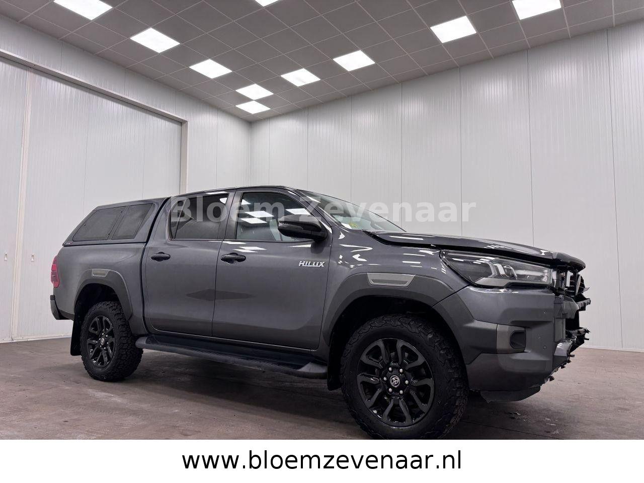 Toyota Hilux 2.8 D-4D Autom. 4WD DC Navi Clima
