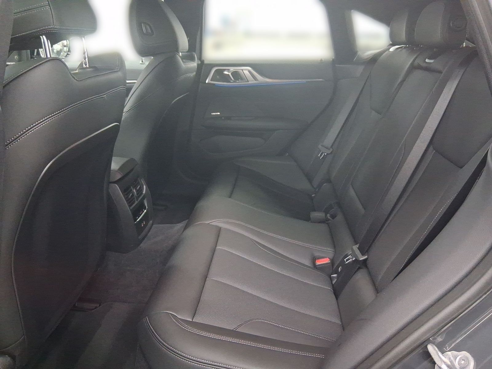 BMW i4 - Bild 11