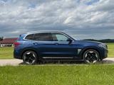 BMW iX3 IMPRESSIVE ACC Pano H&K 360 LED - blaue BMW iX3