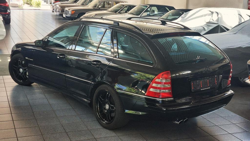 Mercedes-Benz C 32 AMG