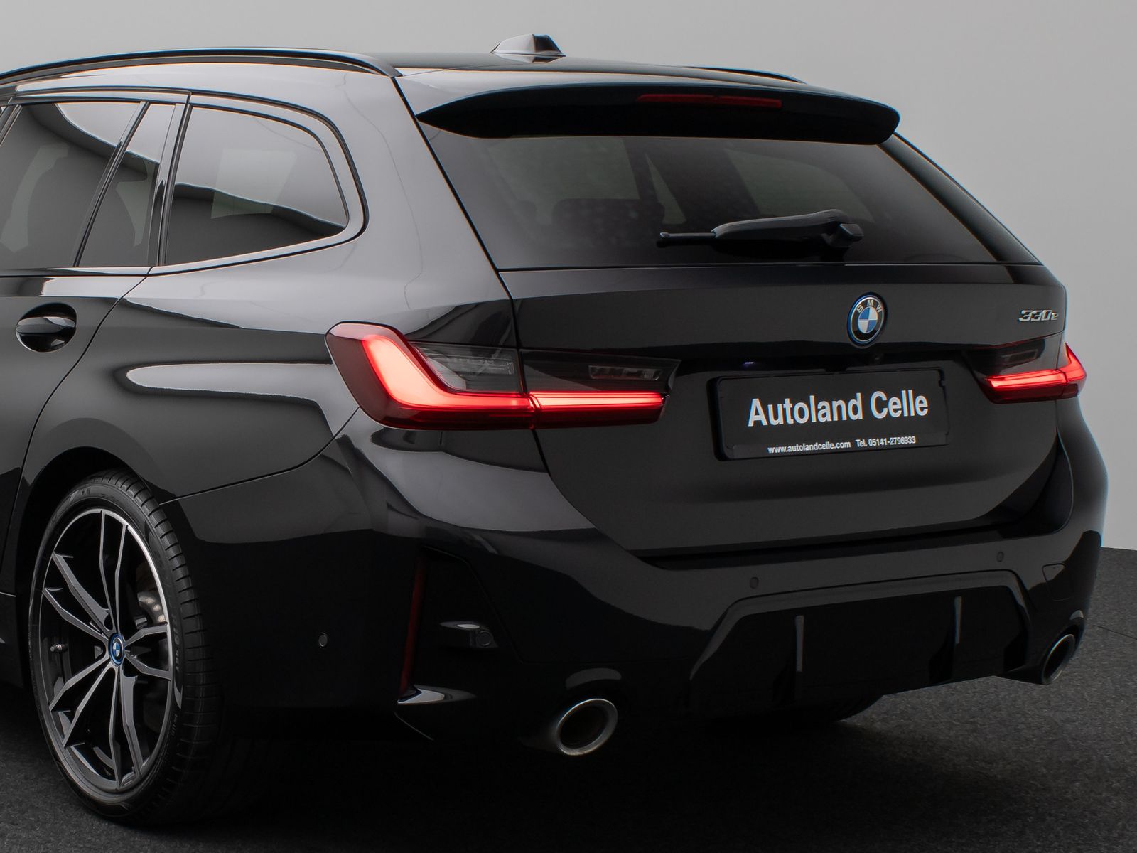 Fahrzeugabbildung BMW 330e M Sport Kamera DAB HiFi Lenkrhzg Alarm 19"