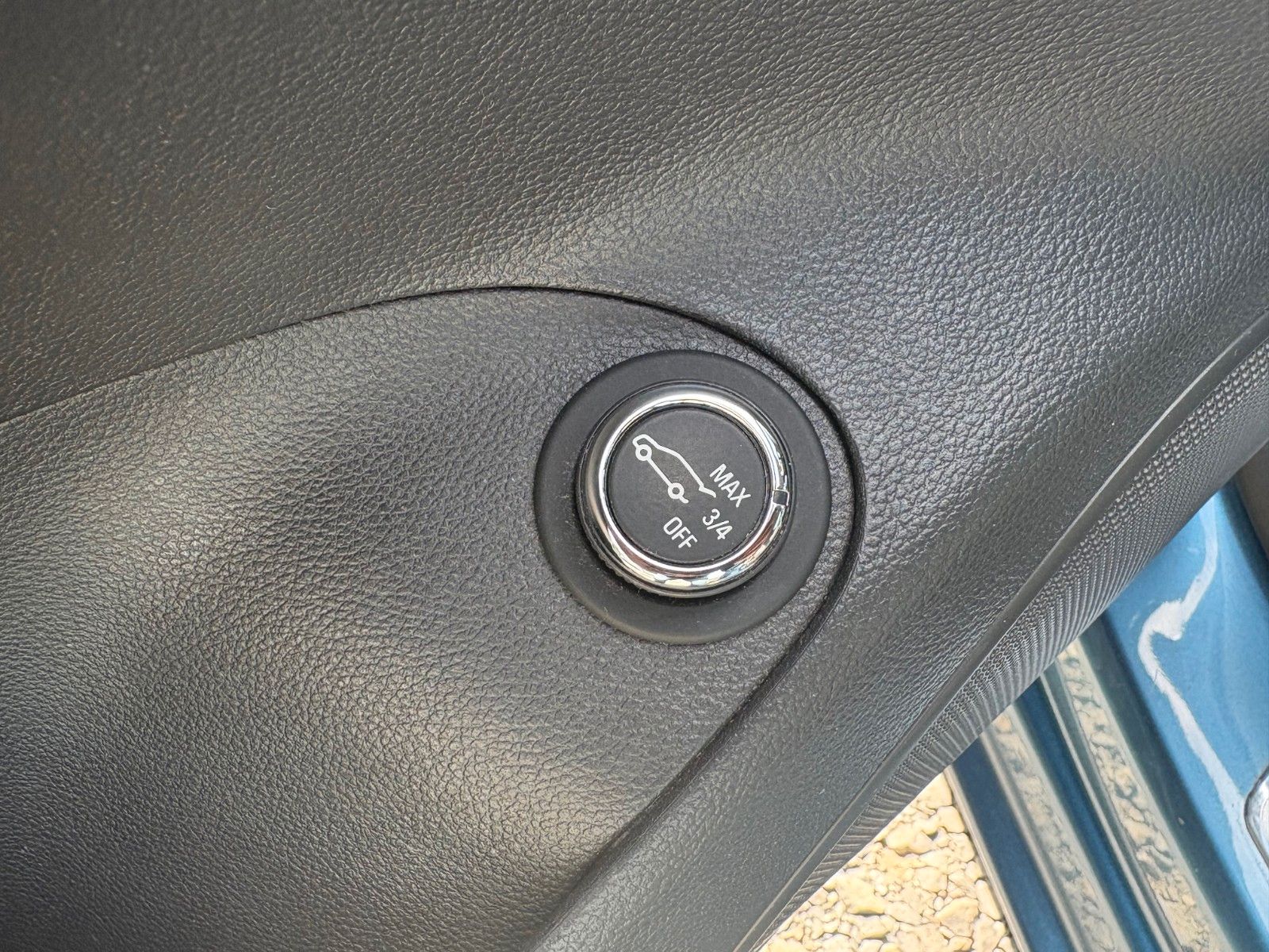 Fahrzeugabbildung Opel Astra K Sports Tourer 1.4 Aut. Navi LED Kamera