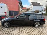 BMW 330d Touring - - BMW 330 mit Diesel-Antrieb: Kombi, Schaltgetriebe